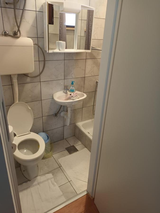 Apartments Damir 2838 Лопар Екстер'єр фото